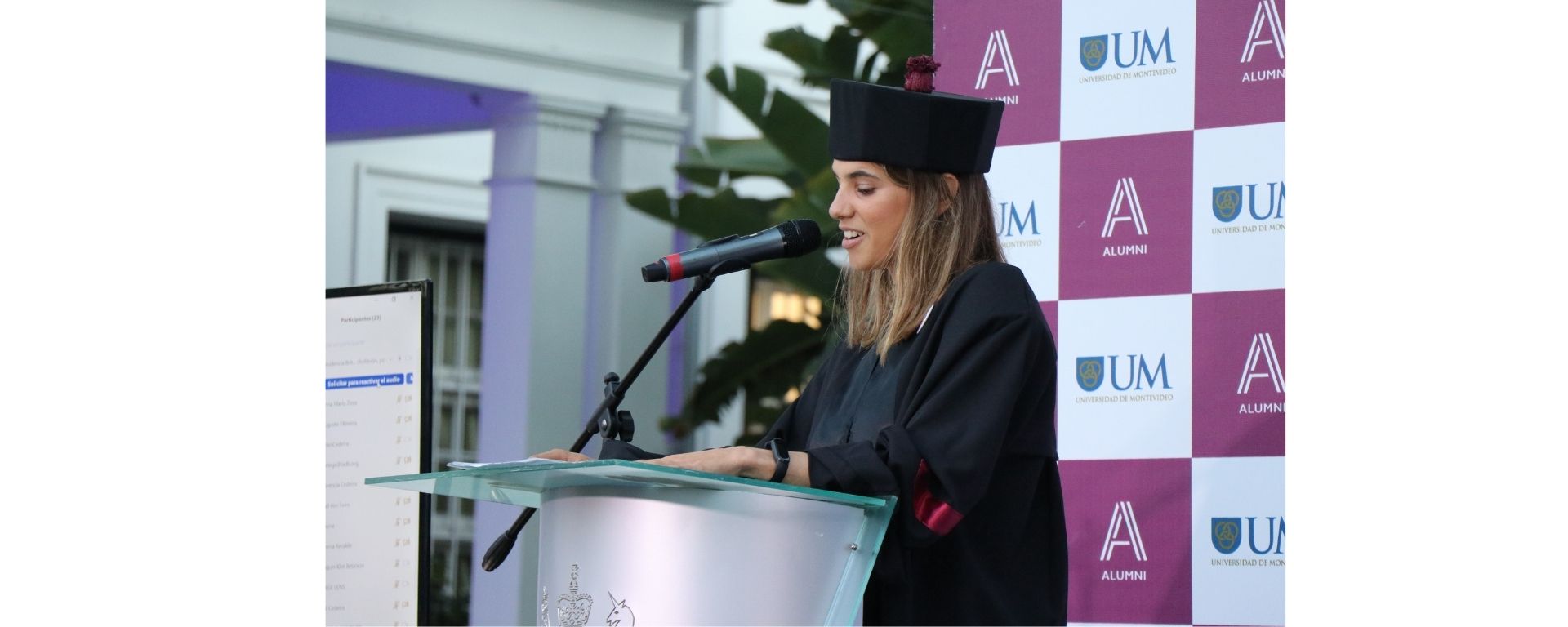 Ceremonia De Graduaci N De Carreras De University Of London En La Um Um